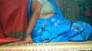 DESI HOUSE WIFE BUSSY FINGERING IN BOY FRIEND