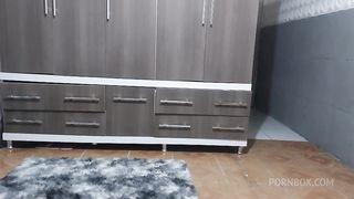 escondi meu amigo no guarda roupa, vendei minha esposa e fiz ela transar com ele sem ela saber