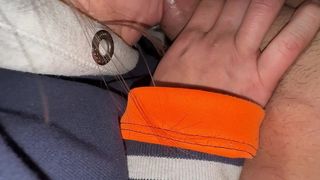 ENCUENTRO A MI HERMANASTRA DESCANSANDO EN TANGA APROBECHO Y LE METRO LA VERGA LA PUTITA SE TRAGO TODA LA LECHE