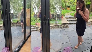 PEE DESPERATION TEASE YOU WITH A SNEAKY PEE AS I TAKE A CALL