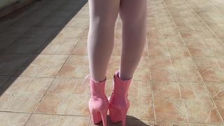 MILF WALKS IN PANTYHOSE AND HIGH HEELS