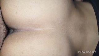 FUERTE COGIDA A CONO CREMOSO DE JOVENCITA COLEGIALA - Aficionados reales teniendo multiples orgasmos mientras su madrastra esta en otra habitacion