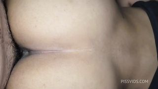 FUERTE COGIDA A CONO CREMOSO DE JOVENCITA COLEGIALA - Aficionados reales teniendo multiples orgasmos mientras su madrastra esta en otra habitacion