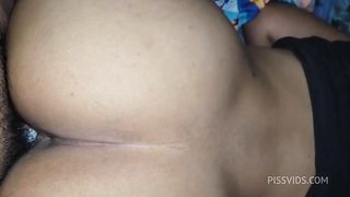 FUERTE COGIDA A CONO CREMOSO DE JOVENCITA COLEGIALA - Aficionados reales teniendo multiples orgasmos mientras su madrastra esta en otra habitacion