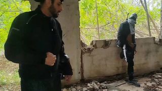 MOTOBOY ENTROU POR ENGANO NO LUGAR ERRADO E FOI MASSACRADO NA PICA DE DOIS NEGOES IMPIEDOSOS