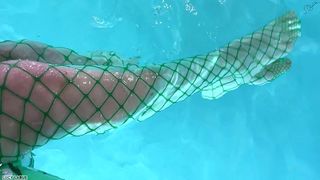 GREEN FISHNET TIGHTS UNDERWATER IN THE POOL