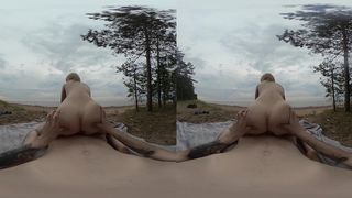 MEETING MISS KAPRIZZ ON THE BEACH