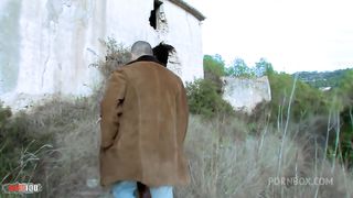 Cassie Darling and her perfect ass outdoor anal fucking