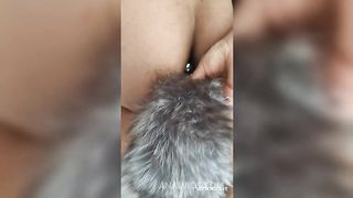 Novia Otaku se mete un plug anal de zorra para que me la coja