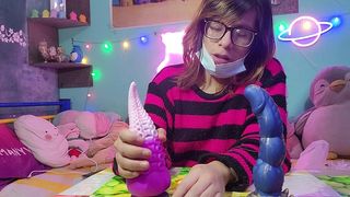 UNBOXING MY HUGE DILDO