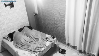 Ladrao invade residencia, estupra casada sem camisinha, goza dentro e sai sem pertence algum.