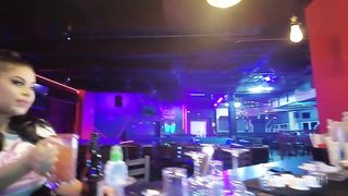 LESBIAN CON KESHA ORTEGA EN BAR DE EVITA LOVE