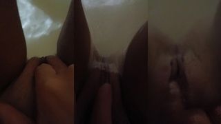 PLAYING IN THE TUB WITH MY TOY