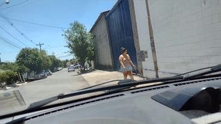 EXIBICIONISMO REAL E HARD EM LOCAIS PUBLICOS MOVIMENTADOS E DURANTE O PERIODO DIURNO, RUAS E PRACAS