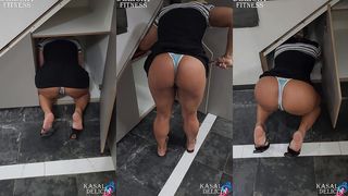 DIA DE FAXINA O SAFADO DO MEU MARIDO JA FICA COM A CAMERA NA MAO ESPERANDO O MOMENTO CERTO PRA GRAVAR UM VIDEO PRA VCS