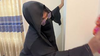 I SEE HER BIG ASS WHEN SHE CLEAN MY ROOM ARAB MUSLIM BEAUTIFUL HOT MAID TRY TO SEDUCE ME BY SHOW HER BIG ASS HOLE