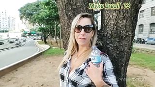 Encontrei a Julia fotanelli em um praca no centro de SP eu covidei ela para minha casa e agente Transou bem gostoso