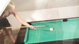 SOLO female on the pool table