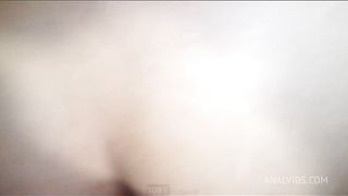 ibamos a ver una pelicula mientras esperaba a mi novia, pero el deseo prohibido nos gano y cuando menos lo pense ya le estaba dando por el culo.