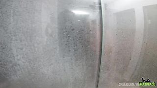 A Milf pernambucana Camila Fenix da o rabo pra valer em baixo do chuveiro