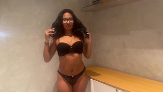 MUST-SEE 18-YEAR-OLD BAD BIA CREAMPIED!