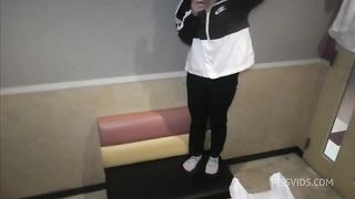 大◯生彼女とカラオケでハラハラしながらプライベートなえっちするカップル。