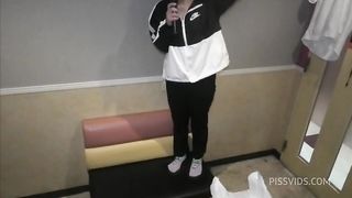大◯生彼女とカラオケでハラハラしながらプライベートなえっちするカップル。