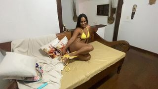 PRETO SAFADO ME COMEU GOSTOSO NA CASA DOS MEUS TIO ENQUANTO ELES SAIRAO