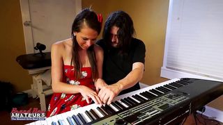 LOVELY BRUNETTE CLOE LOVES RIDING A HUGE COCK IN COWGIRL STYLE!