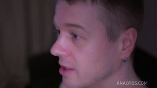 Prurient wench pegging her man's and gets cumshot.