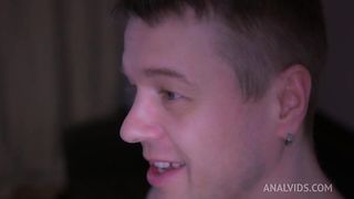 Prurient wench pegging her man's and gets cumshot.