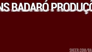 Loira safada faz dupla penetracao com os vizinhos