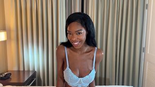 MUNRO BLAXXX CUMS TO VISIT