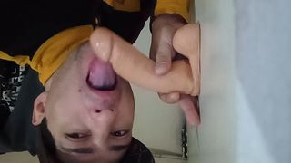 JUGANDO CON CON MI DILDO