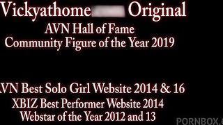 Chesty Blonde Diva Vicky Vette Masturbating In Her Backyard!