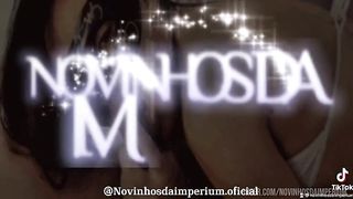 marido me pega com outro homem na nossa cama e participa da brincadeira