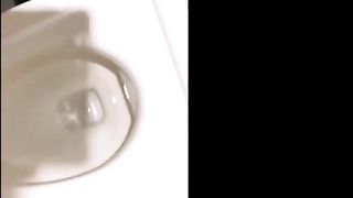 《個人撮影》初めてウォシュレットオナニー