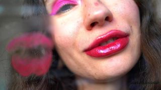 TENDER NAUGHTY RED KISS