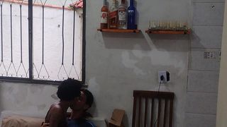 RIQUINHO DA ZONA SUL VIU A PRETA E O PAU ENCOLHEU DE NERVOSO