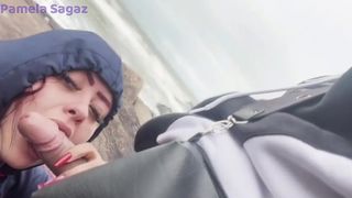 FODENDO COM NOVINHO NA PRAIA SAFADO CHEIO DE TESAO JA COLOCOU EU PRA MAMAR AQUELA ROLA GOSTOSA