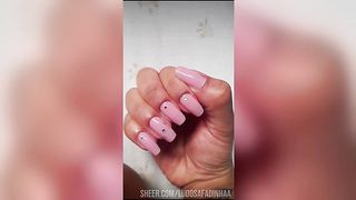 Coroa toca menininha inocente mas ela e safadinha e come o cu dele, depois da a bucetinha