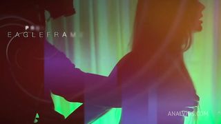 I play to masturbate while you watch me