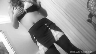 A little hotel worker, having come to the rescue of the guest, also helped him relax by giving herself to fuck