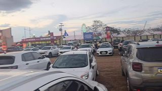 APRONTANDO NO ESTACIONAMENTO DO 70° RODEIO DE BARRETOS