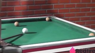 Encacapando a rola na buceta da magrinha safada