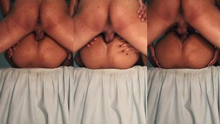 ME MASTURBANDO COM O VIBRADOR ENQUANTO ELE FODE MEU CU ATE GOZAR ESGUICHANDO.