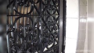 Marido vai trabalhar e acaba sendo traido pelo vizinho militar militar police