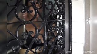 Marido vai trabalhar e acaba sendo traido pelo vizinho militar militar police