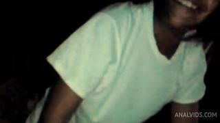 El vecino viaja mucho y mi vecina se siente muy solita.. Aveces me invita a ver pelicula solo para pedirme que me la folle por el culo.