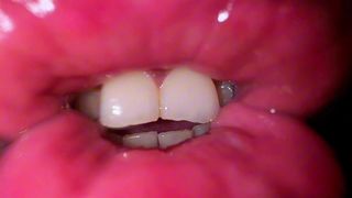 I ENJOY MY SELF WHEN I NEED FUCK BUT NO ONE IN THERE - BIG CUTE LIPS